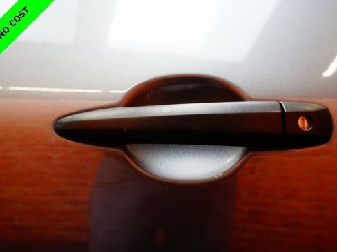 Used 2023 Nissan Rogue S image 73