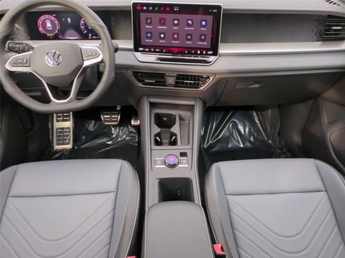 New 2026 Volkswagen Tiguan SE R-Line AWD/4WD image 17