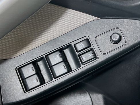 Used 2015 Subaru Forester 2.5i Premium w/ All-Weather Package image 17