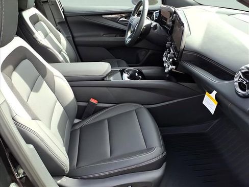 New 2026 Chevrolet Blazer EV LT image 17