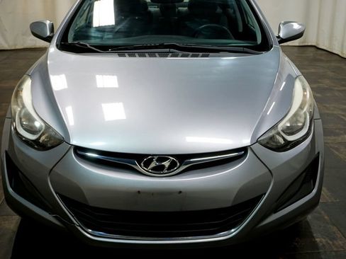 Used 2016 Hyundai Elantra SE FWD image 4