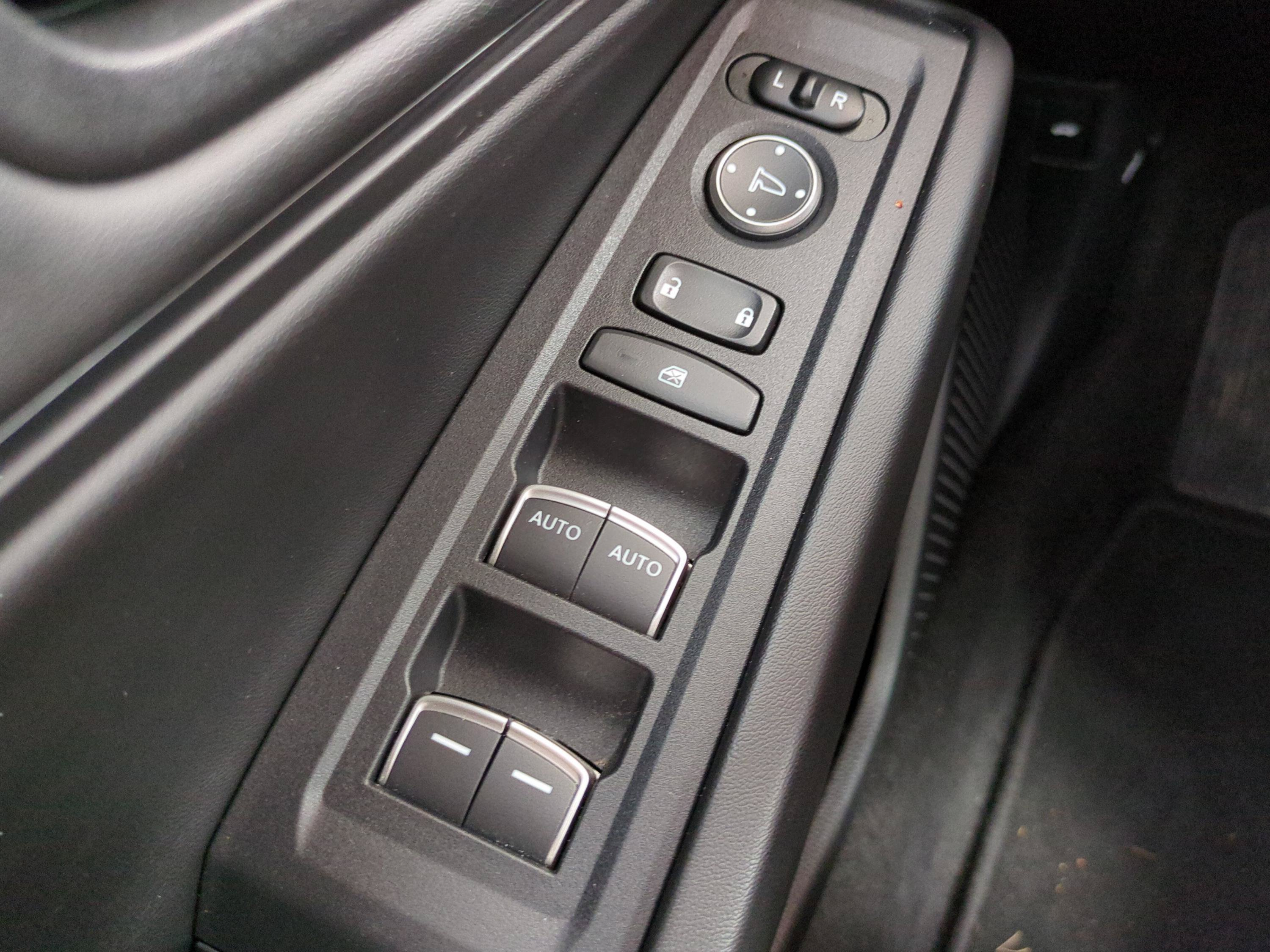 Used 2025 Honda Accord SE image 19