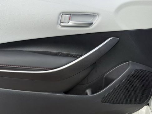 Used 2025 Toyota Corolla SE image 25