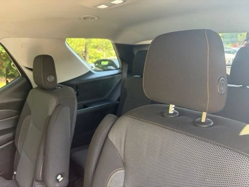 Used 2018 Chevrolet Traverse LT FWD image 16