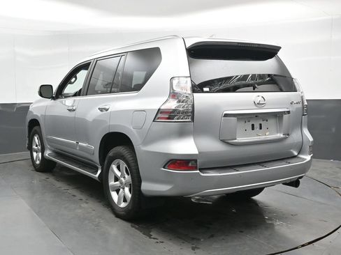 Used 2017 Lexus GX 460 w/ Navigation Package AWD/4WD image 8