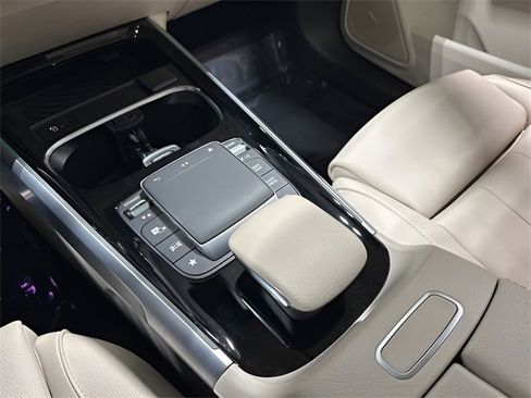 Used 2023 Mercedes-Benz EQB 300 4MATIC image 26