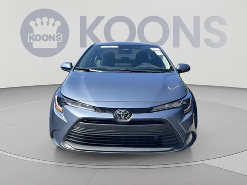 Used 2025 Toyota Corolla LE FWD image 8
