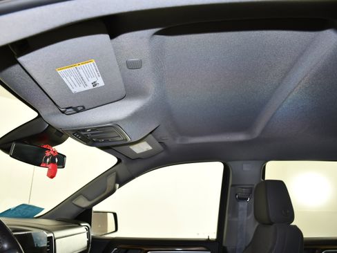 Used 2022 Chevrolet Silverado 1500 LT AWD/4WD image 40