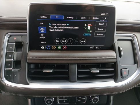 Certified 2021 Chevrolet Suburban Z71 AWD/4WD image 13