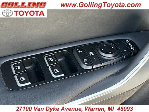 Used 2021 Kia Stinger GT2 image 17