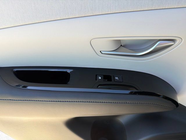 New 2026 Hyundai Tucson Limited FWD image 30