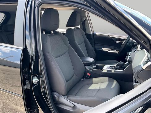 Used 2024 Toyota RAV4 XLE w/ Convenience Package FWD image 9