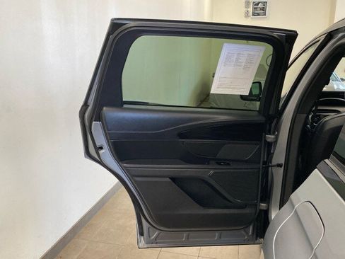 Used 2024 Lincoln Nautilus Reserve w/ Jet Appearance Package (87T) image 8