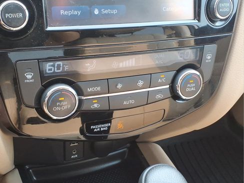 Used 2016 Nissan Rogue SL FWD image 20