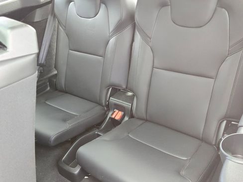 Used 2024 Volvo XC90 B5 Core AWD/4WD image 17