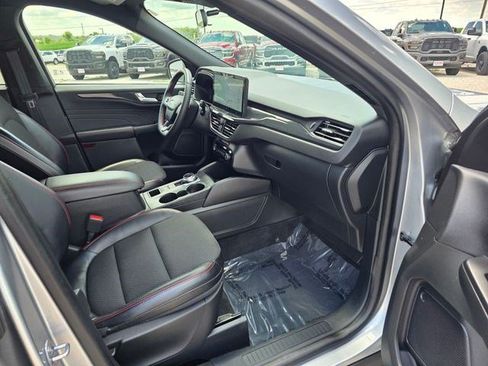Used 2023 Ford Escape ST-Line w/ Tech Pack #1 AWD/4WD image 17