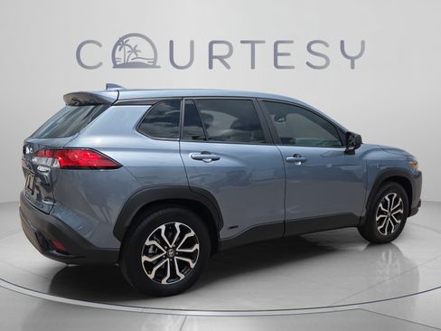 Used 2024 Toyota Corolla Cross AWD Hybrid image 5