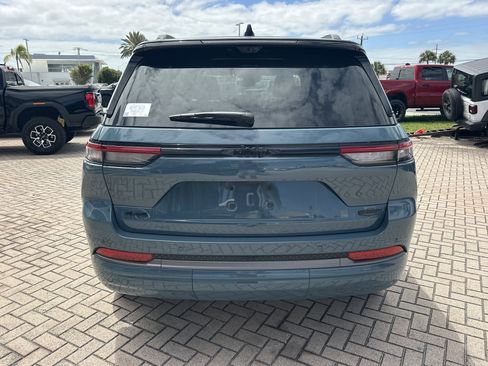 New 2026 Jeep Grand Cherokee Summit AWD/4WD image 8