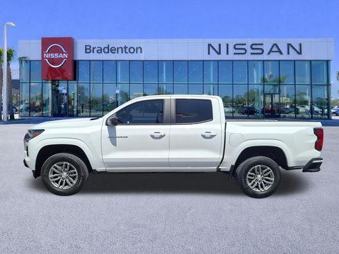 Used 2024 Chevrolet Colorado LT RWD image 8