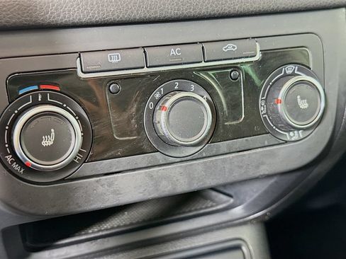 Used 2012 Volkswagen Tiguan S AWD/4WD image 17