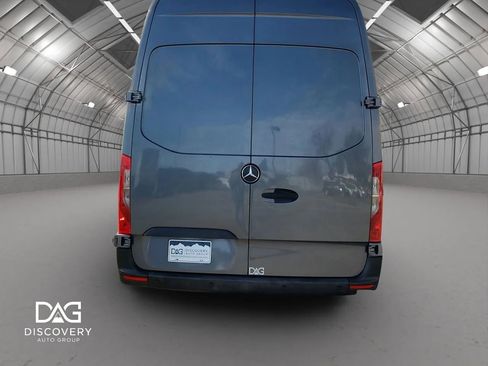 Used 2022 Mercedes-Benz Sprinter 4500 w/ Parking Package image 5