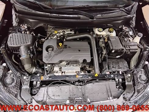 Used 2024 GMC Terrain Denali w/ Denali Premium Package AWD/4WD image 9