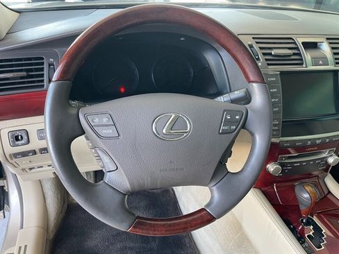 Used 2011 Lexus LS 460 image 22