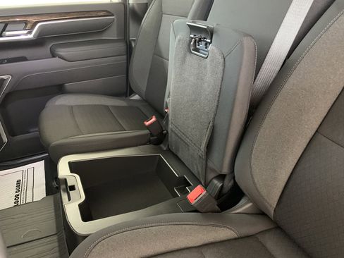 New 2026 GMC Sierra 2500 SLE image 32