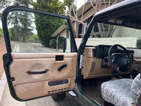 Used 2001 Jeep Wrangler Sport AWD/4WD image 23