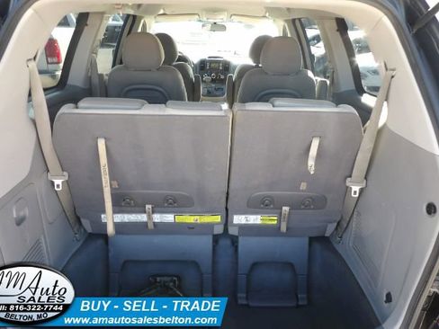 Used 2014 Kia Sedona LX image 15