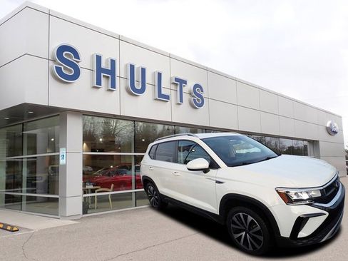 Used 2022 Volkswagen Taos SE image 3