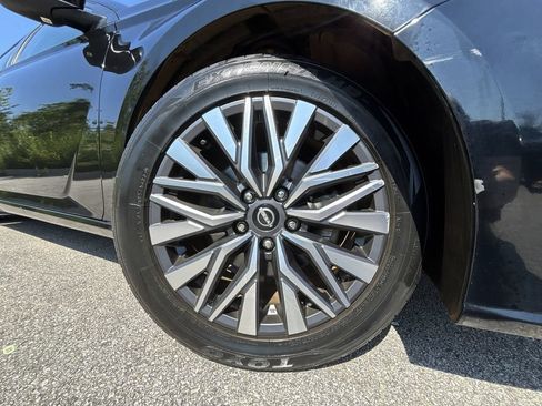 Certified 2023 Nissan Altima 2.5 SV FWD image 19