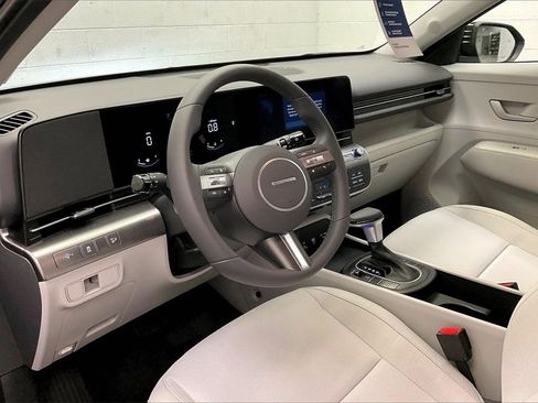 Certified 2025 Hyundai Kona SEL image 12