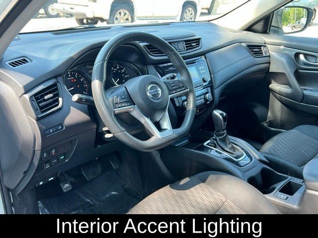 Used 2017 Nissan Rogue SV AWD/4WD image 20