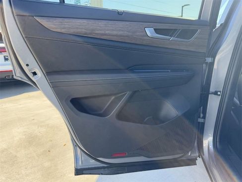 New 2025 Volkswagen Atlas SEL image 23