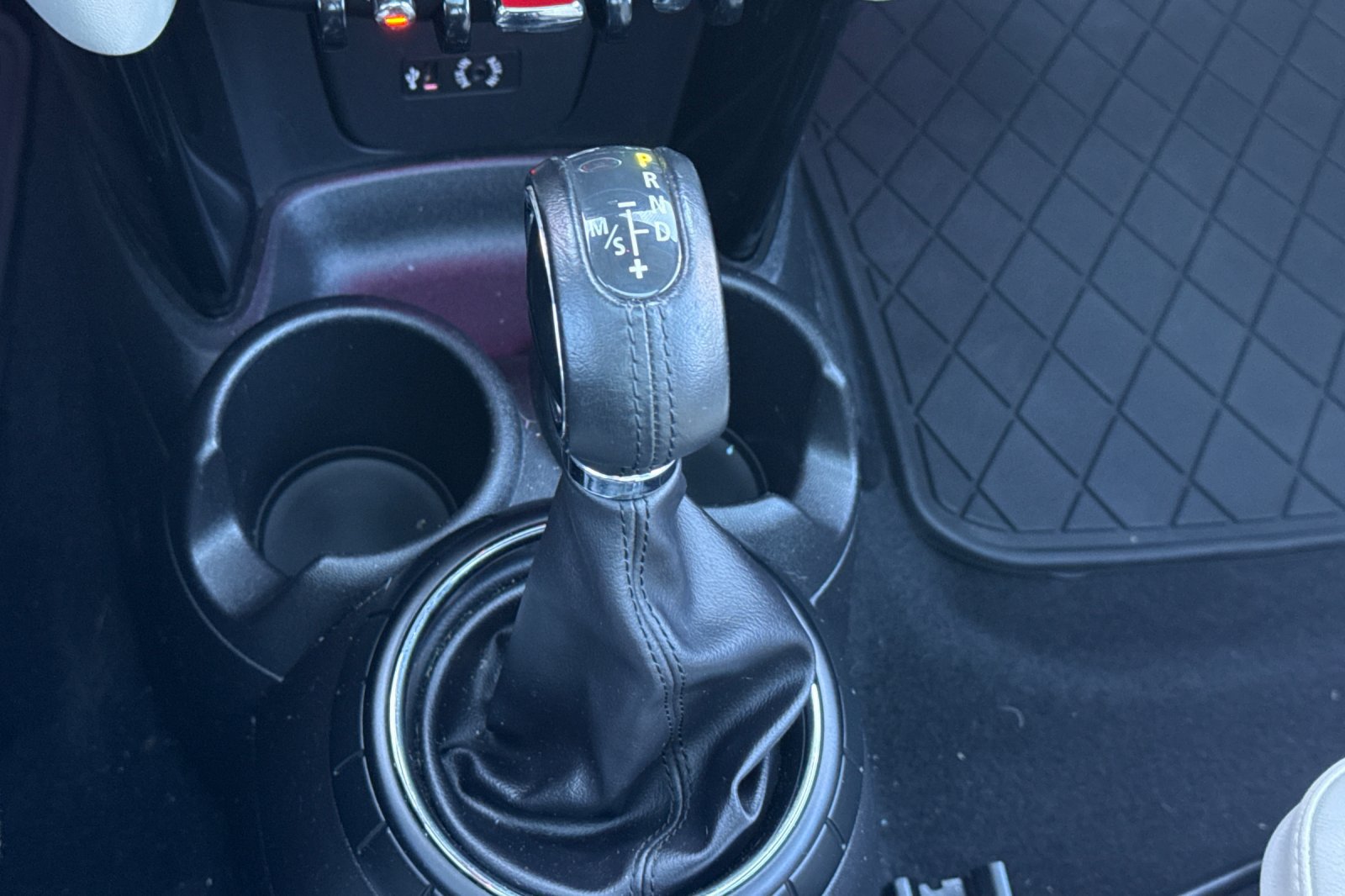 Used 2015 MINI Cooper S FWD image 26