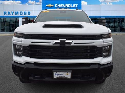 New 2026 Chevrolet Silverado 2500 Custom w/ Custom Value Package image 9
