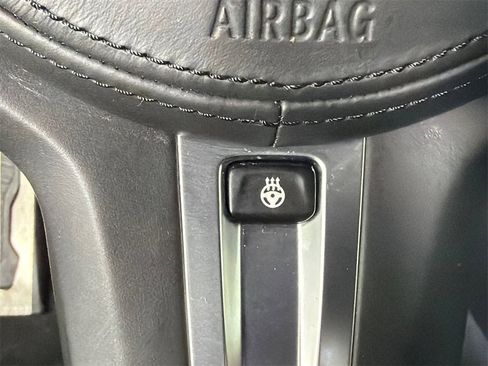 Used 2021 BMW M440i Convertible w/ Premium Package image 23