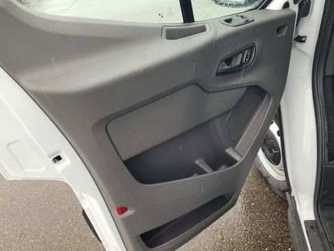 New 2026 Ford Transit 250 148 Medium Roof w/ Load Area Protection Package RWD image 7