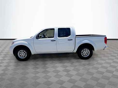 Used 2016 Nissan Frontier SV RWD image 4