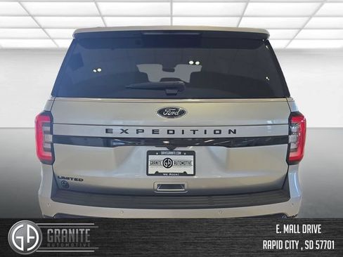 Used 2024 Ford Expedition Limited AWD/4WD image 5