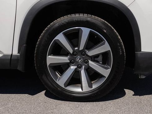 Used 2023 Honda Pilot Elite image 11