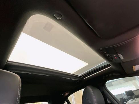 Used 2019 Mercedes-Benz C 300 Sedan image 12