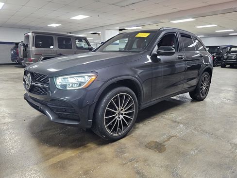 Used 2022 Mercedes-Benz GLC 300 image 4