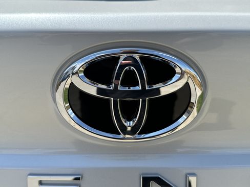 New 2026 Toyota Sienna Limited AWD/4WD image 30