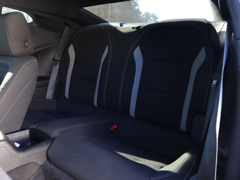 Used 2020 Chevrolet Camaro LT image 6