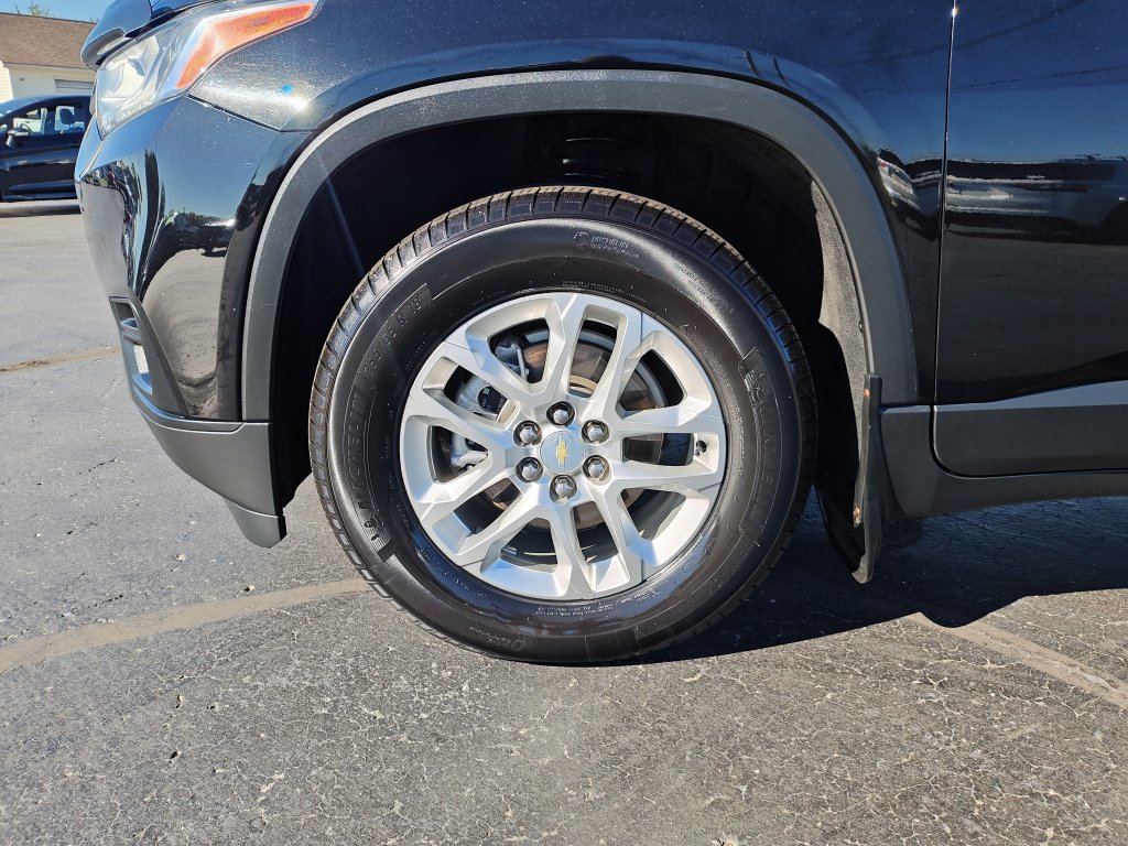 Used 2020 Chevrolet Traverse LS FWD image 10