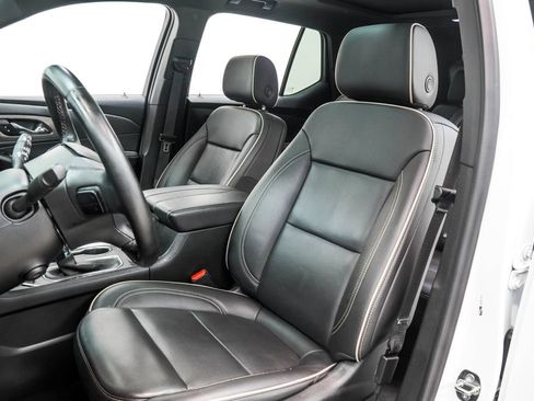 Used 2023 Chevrolet Traverse Premier w/ Redline Edition FWD image 15