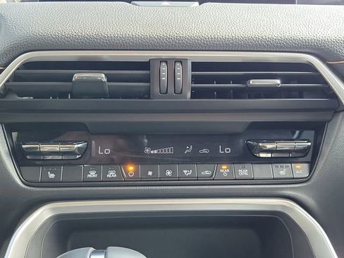 Certified 2024 MAZDA CX-90 Plug-In Hybrid w/ Preferred AWD/4WD image 27