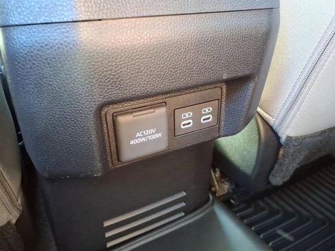 Used 2024 Toyota Tacoma TRD Sport image 13